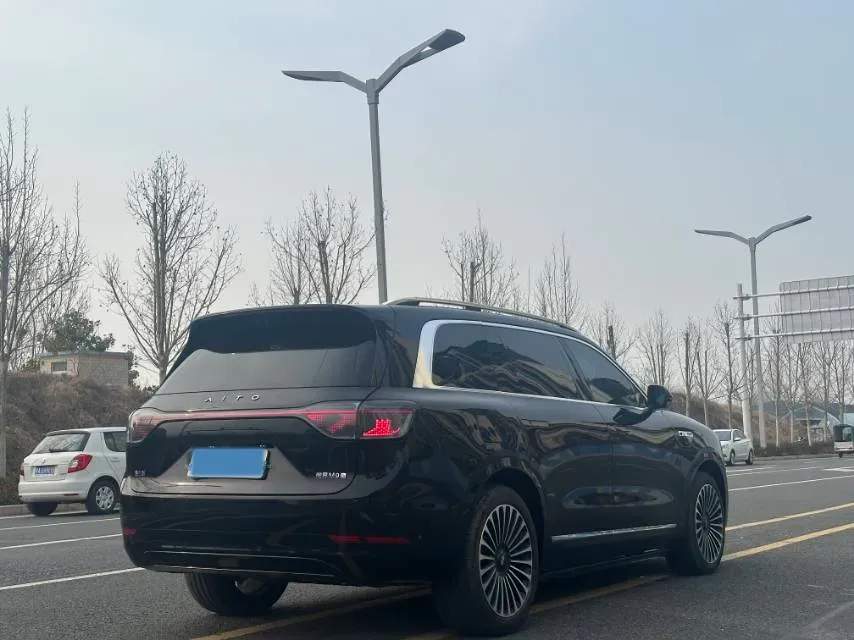 2025 AITO AITO M9 REEV 160HP REEV 52KWH,autocango,china used car exporter,china ev exporter,chinese used car exporter,chinese used ev exporter