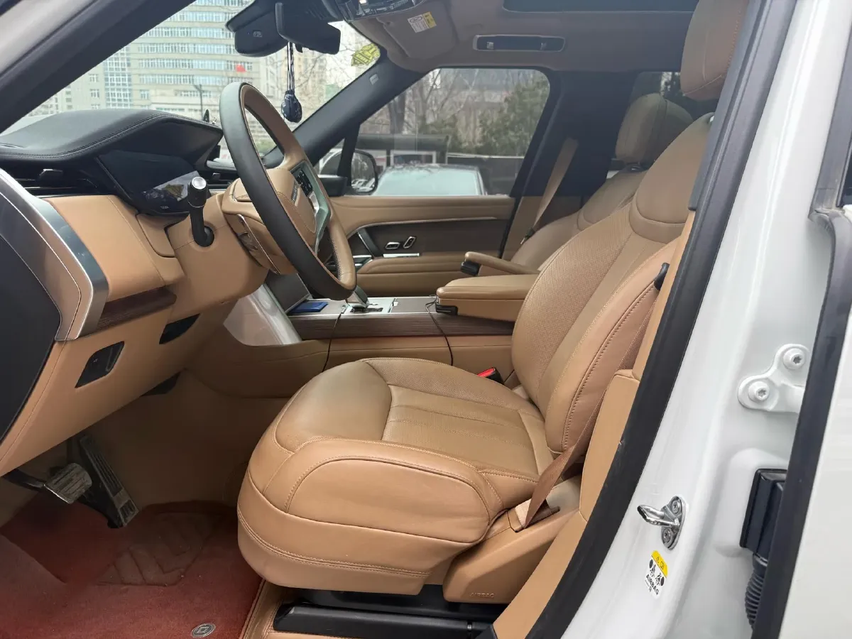 2025 Land Rover Range Rover 3.0T 400HP L6 8AT,autocango,china used car exporter,china ev exporter,chinese used car exporter,chinese used ev exporter