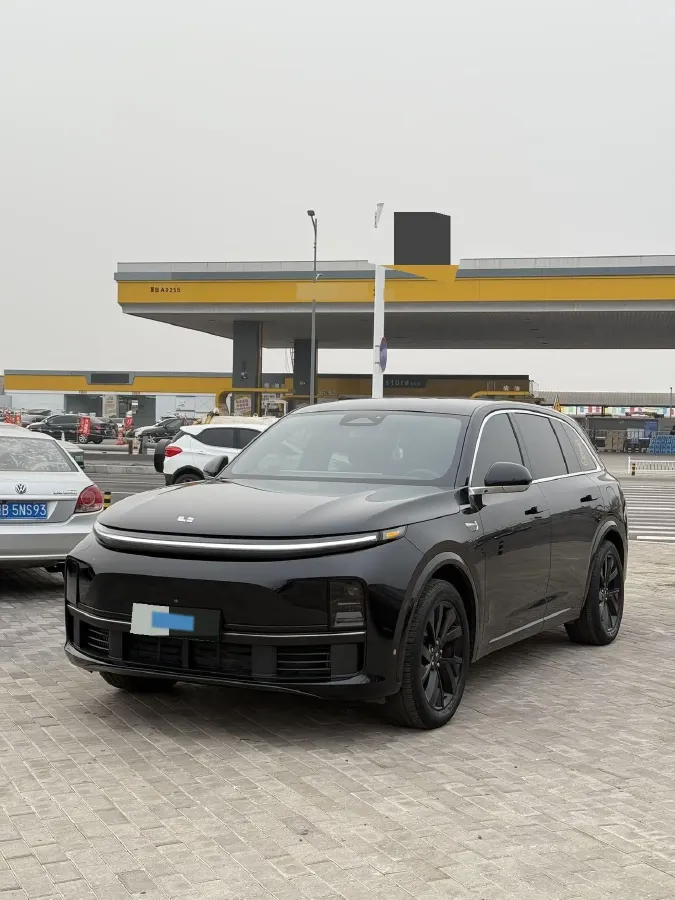 2023 Li L7 Range Extended 154HP REEV 40.9KWH,autocango,china used car exporter,china ev exporter,chinese used car exporter,chinese used ev exporter