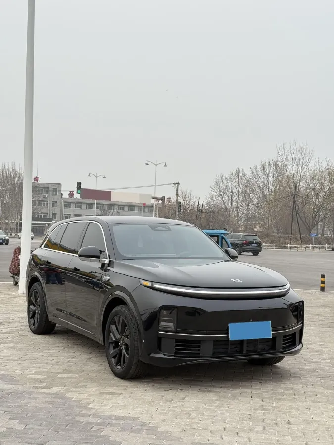 2023 Li L7 Range Extended 154HP REEV 40.9KWH,autocango,china used car exporter,china ev exporter,chinese used car exporter,chinese used ev exporter
