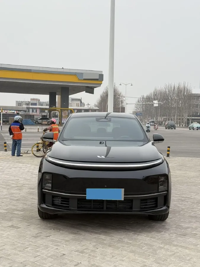2023 Li L7 Range Extended 154HP REEV 40.9KWH,autocango,china used car exporter,china ev exporter,chinese used car exporter,chinese used ev exporter
