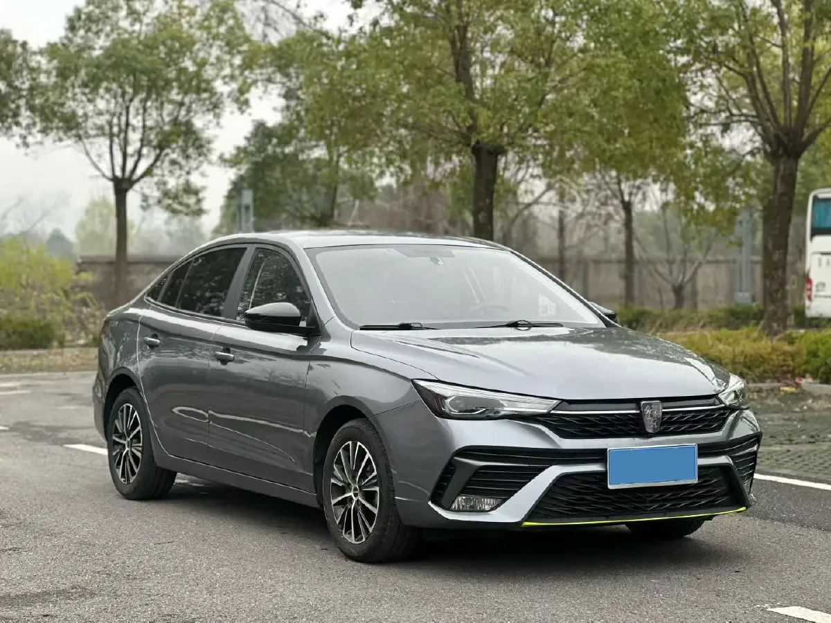 2021 Roewe i5 1.5L 120HP L4 5MT,autocango,china used car exporter,china ev exporter,chinese used car exporter,chinese used ev exporter