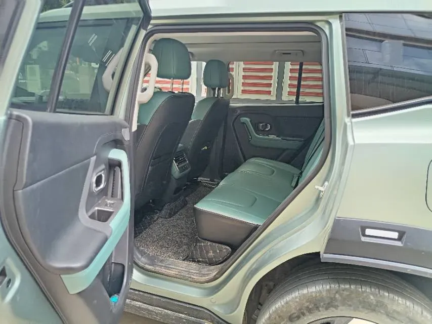 2025 Jetour Traveller 2.0T 254HP L4 7DCT,autocango,china used car exporter,china ev exporter,chinese used car exporter,chinese used ev exporter