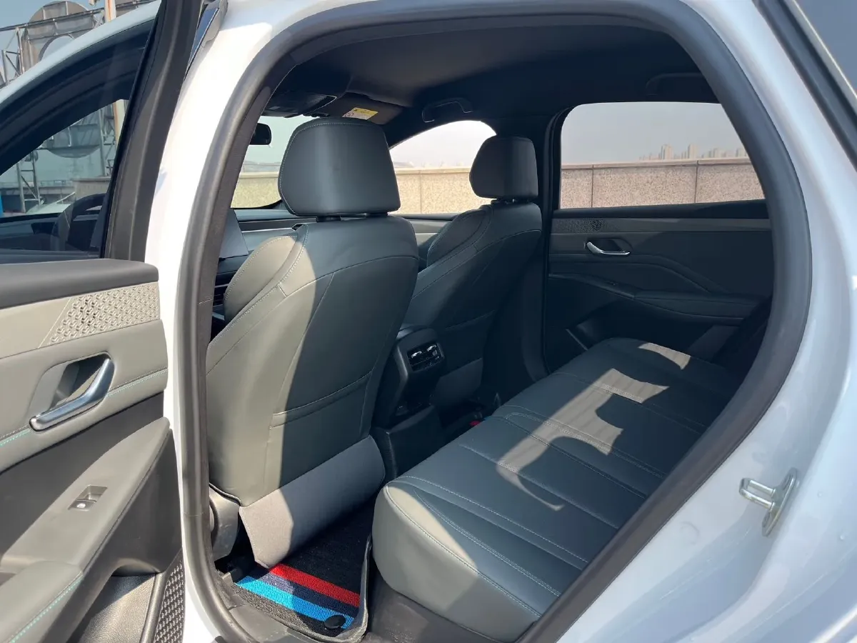 2025 BYD Seal05 DM-i 1.5L 101HP L4 E-CVT PHEV 7.68KWH,autocango,china used car exporter,china ev exporter,chinese used car exporter,chinese used ev exporter