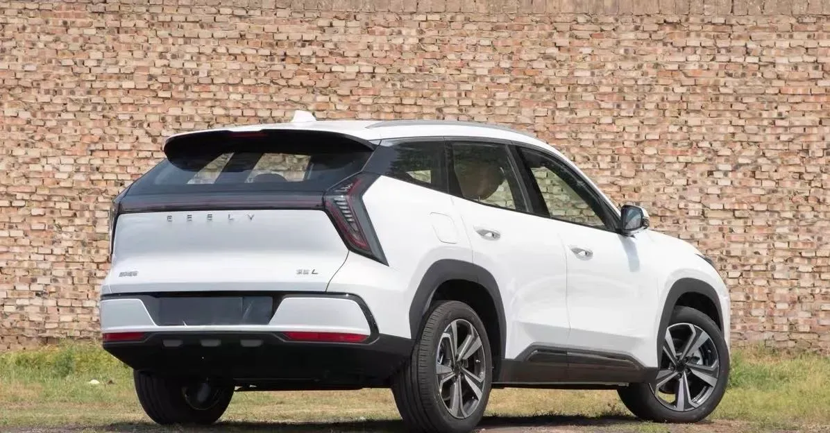 2024 Geely StarRay 1.5T 181HP L4 7DCT,autocango,china used car exporter,china ev exporter,chinese used car exporter,chinese used ev exporter