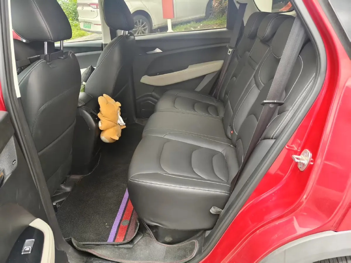 2018 BaoJun 530 1.5T 150HP L4 6MT,autocango,china used car exporter,china ev exporter,chinese used car exporter,chinese used ev exporter
