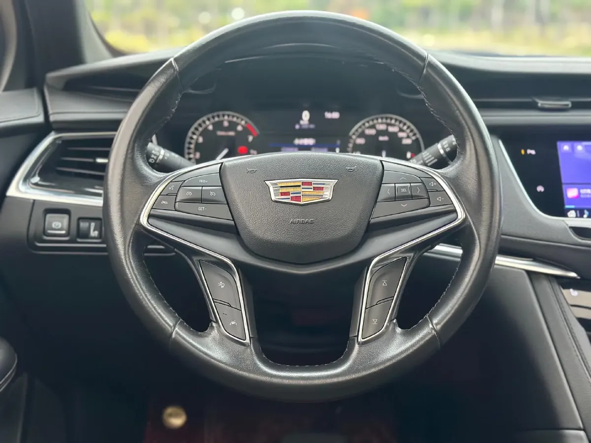 2022 Cadillac XT5 2.0T 237HP L4 9AT,autocango,china used car exporter,china ev exporter,chinese used car exporter,chinese used ev exporter