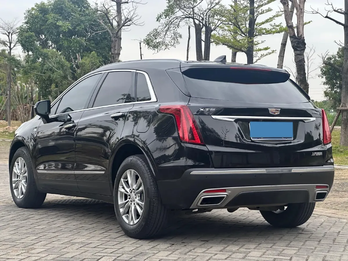 2022 Cadillac XT5 2.0T 237HP L4 9AT,autocango,china used car exporter,china ev exporter,chinese used car exporter,chinese used ev exporter