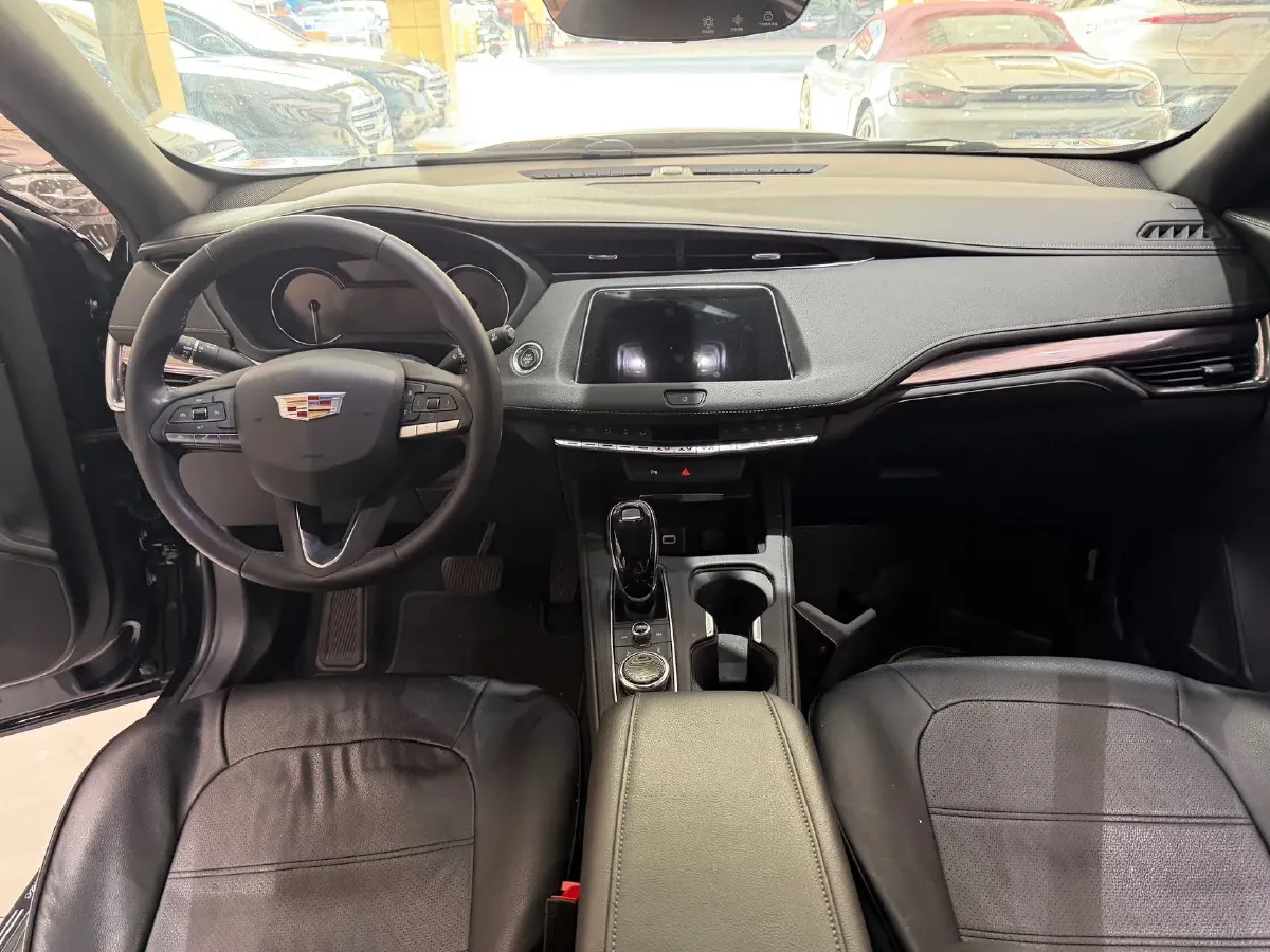 2020 Cadillac XT4 2.0T 237HP L4 9AT,autocango,china used car exporter,china ev exporter,chinese used car exporter,chinese used ev exporter