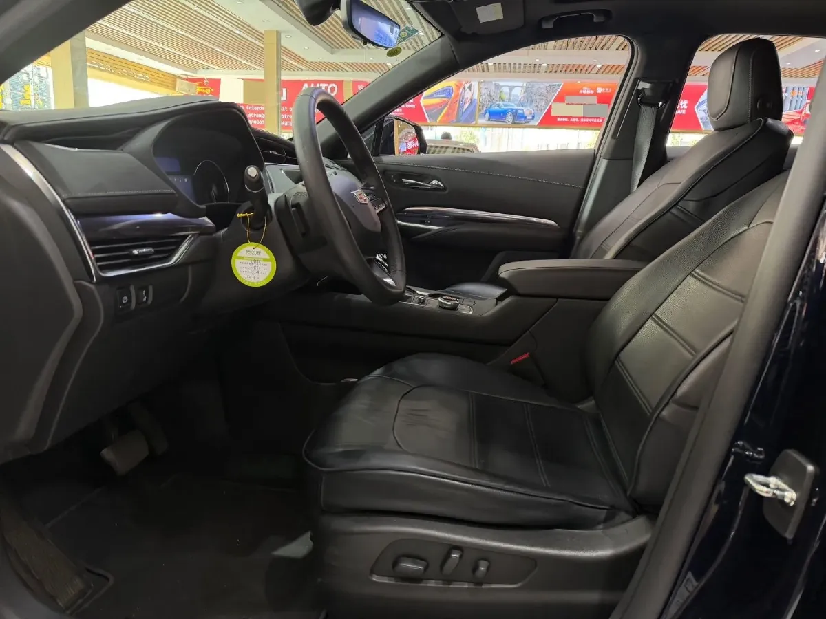 2020 Cadillac XT4 2.0T 237HP L4 9AT,autocango,china used car exporter,china ev exporter,chinese used car exporter,chinese used ev exporter