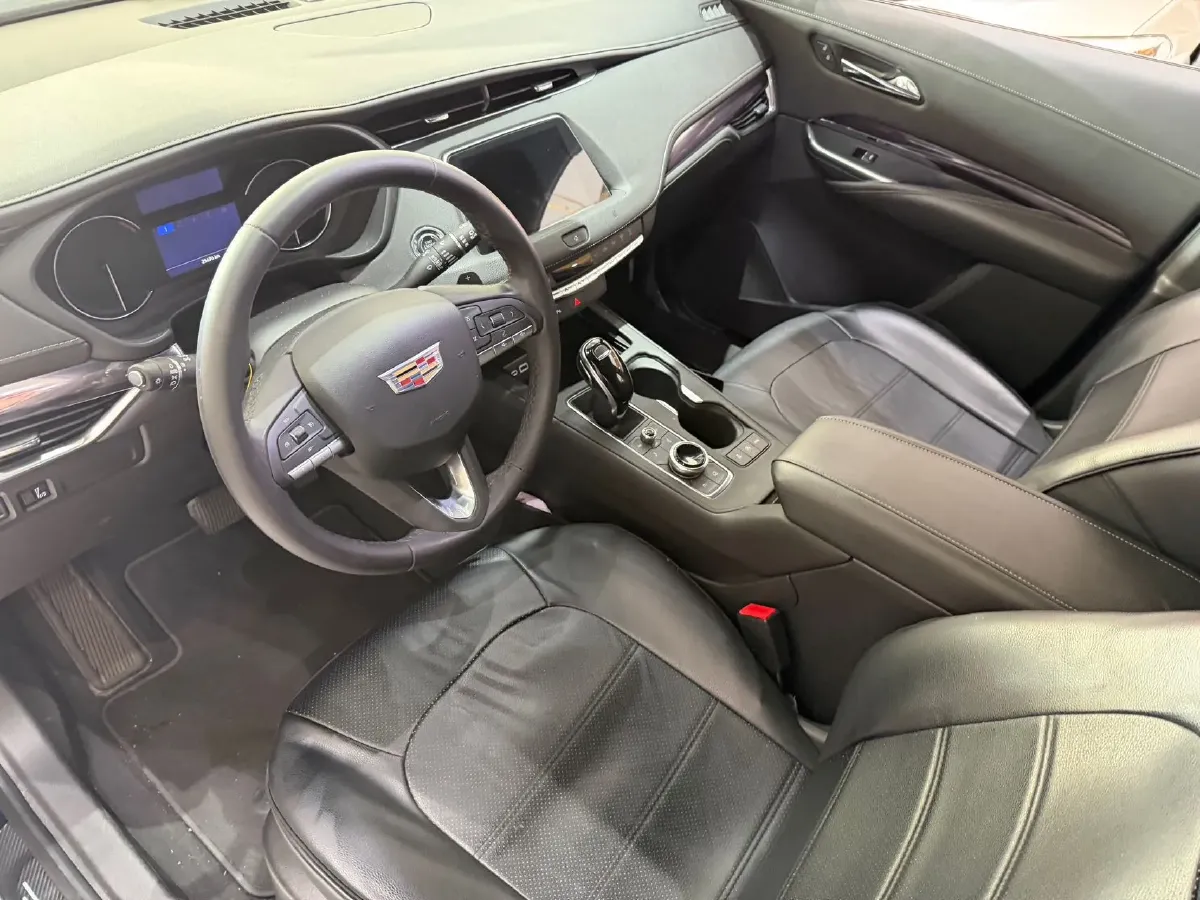 2020 Cadillac XT4 2.0T 237HP L4 9AT,autocango,china used car exporter,china ev exporter,chinese used car exporter,chinese used ev exporter