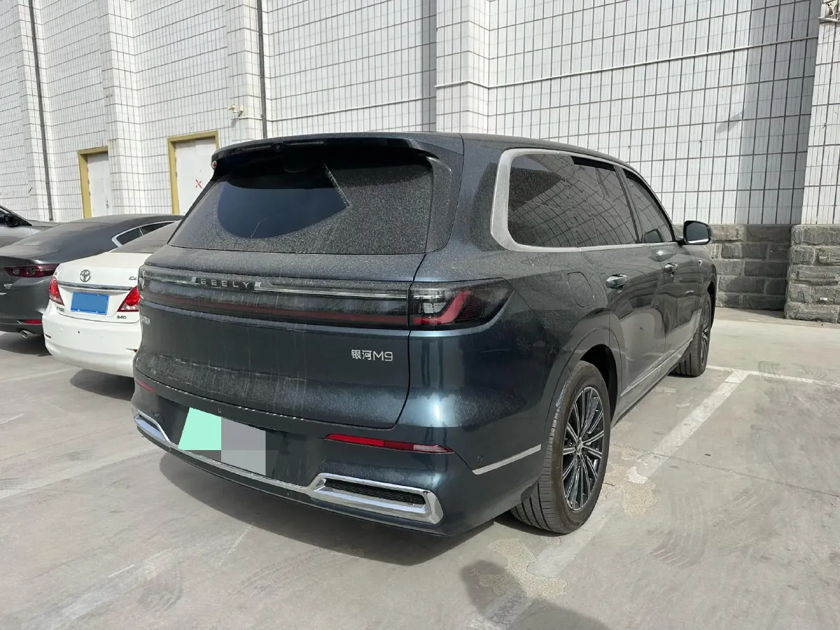 2025 Volkswagen Tiguan L 2.0T 220HP L4 7DCT,autocango,china used car exporter,china ev exporter,chinese used car exporter,chinese used ev exporter