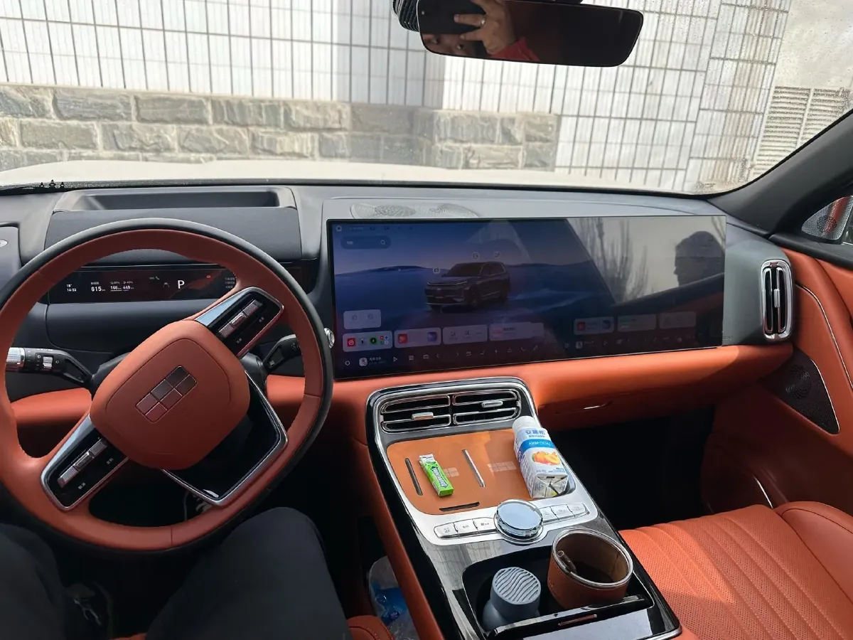 2025 Volkswagen Tiguan L 2.0T 220HP L4 7DCT,autocango,china used car exporter,china ev exporter,chinese used car exporter,chinese used ev exporter