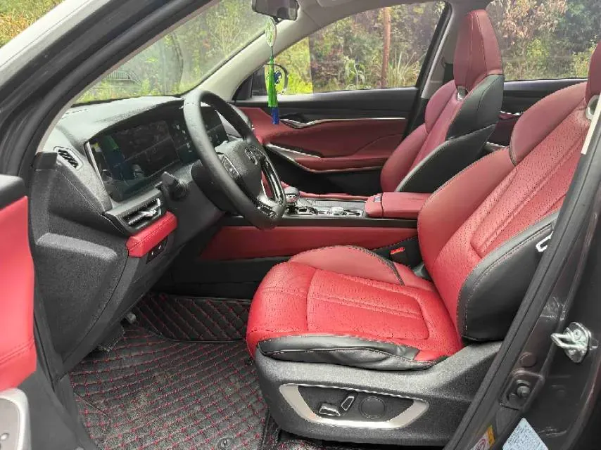 2021 ChangAn CS75 Plus 2.0T 233HP L4 8AT,autocango,china used car exporter,china ev exporter,chinese used car exporter,chinese used ev exporter