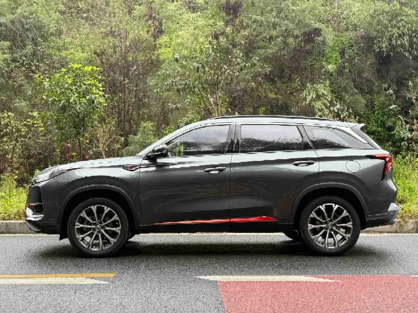 2021 ChangAn CS75 Plus 2.0T 233HP L4 8AT,autocango,china used car exporter,china ev exporter,chinese used car exporter,chinese used ev exporter