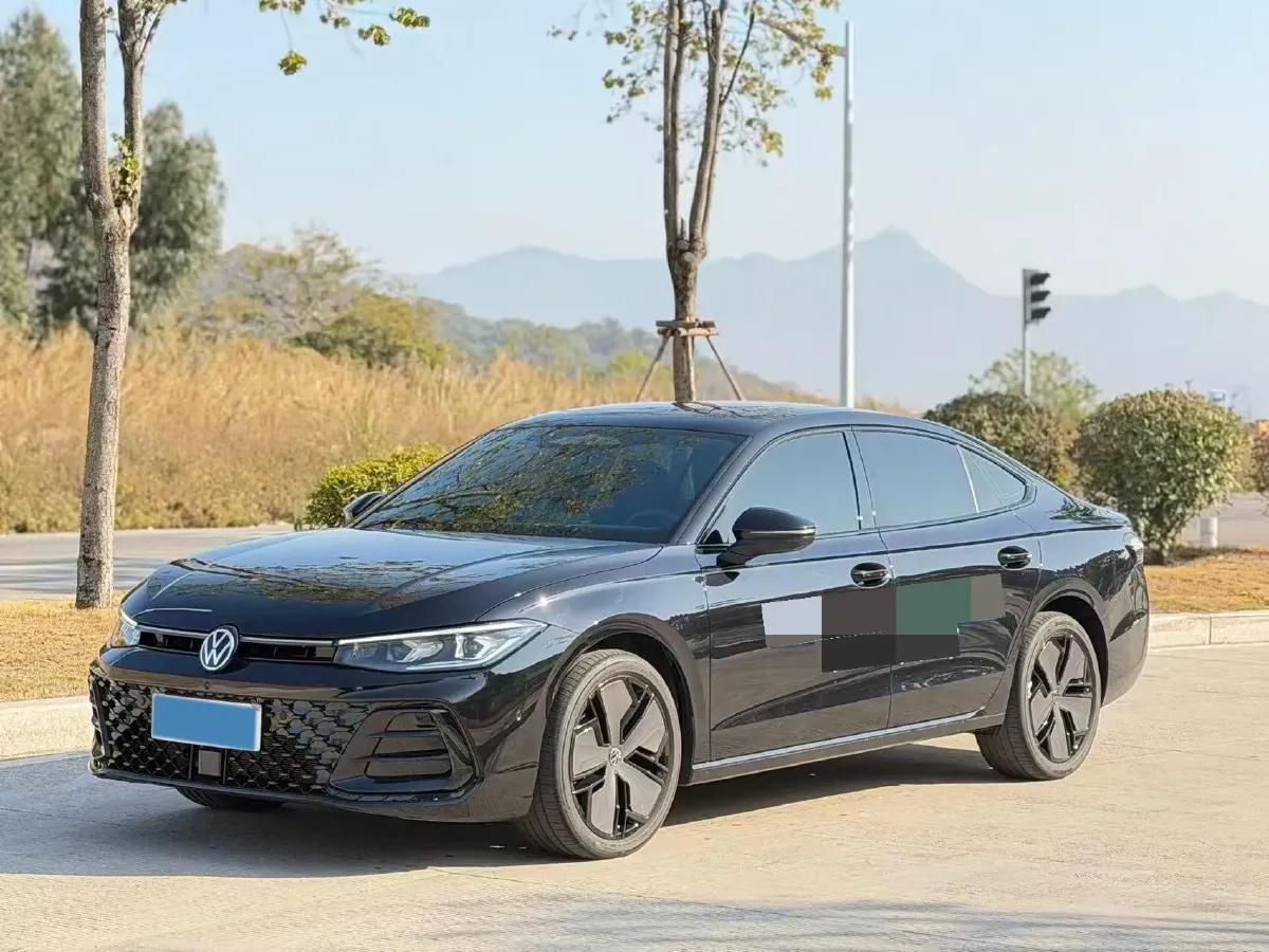 2025 Volkswagen Passat 2.0T 220HP L4 7DCT,autocango,china used car exporter,china ev exporter,chinese used car exporter,chinese used ev exporter