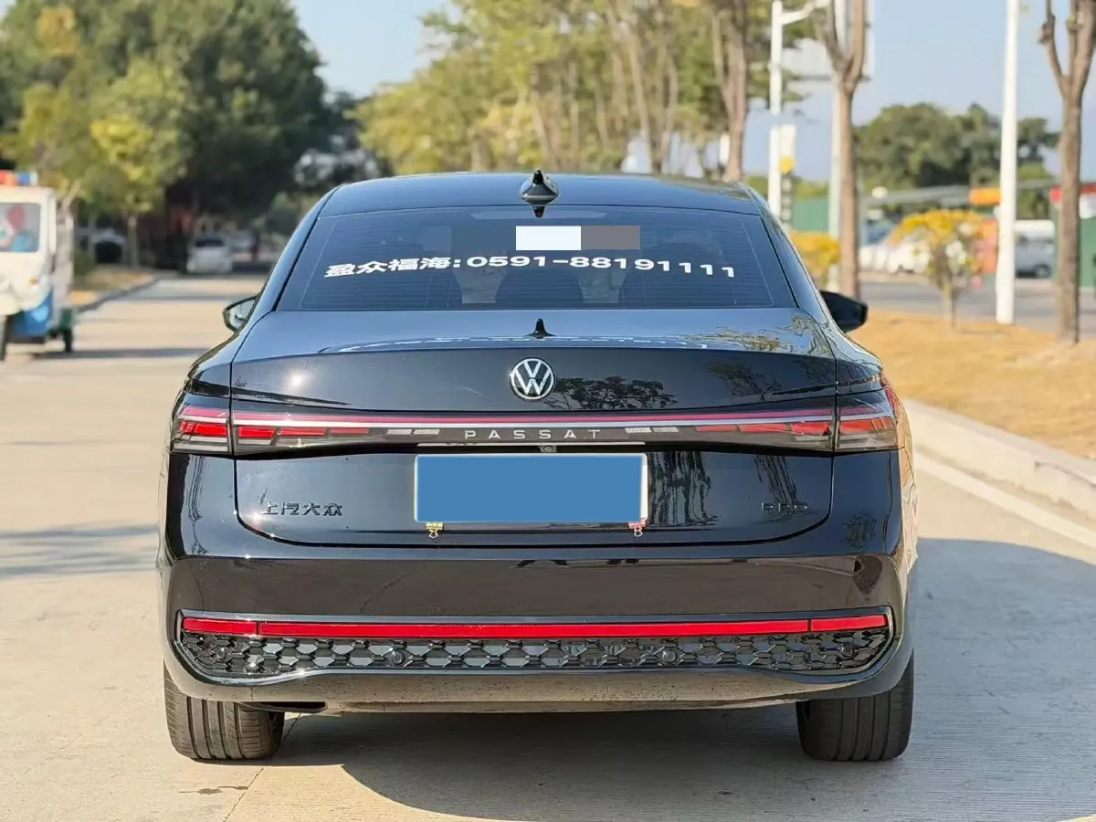 2025 Volkswagen Passat 2.0T 220HP L4 7DCT,autocango,china used car exporter,china ev exporter,chinese used car exporter,chinese used ev exporter
