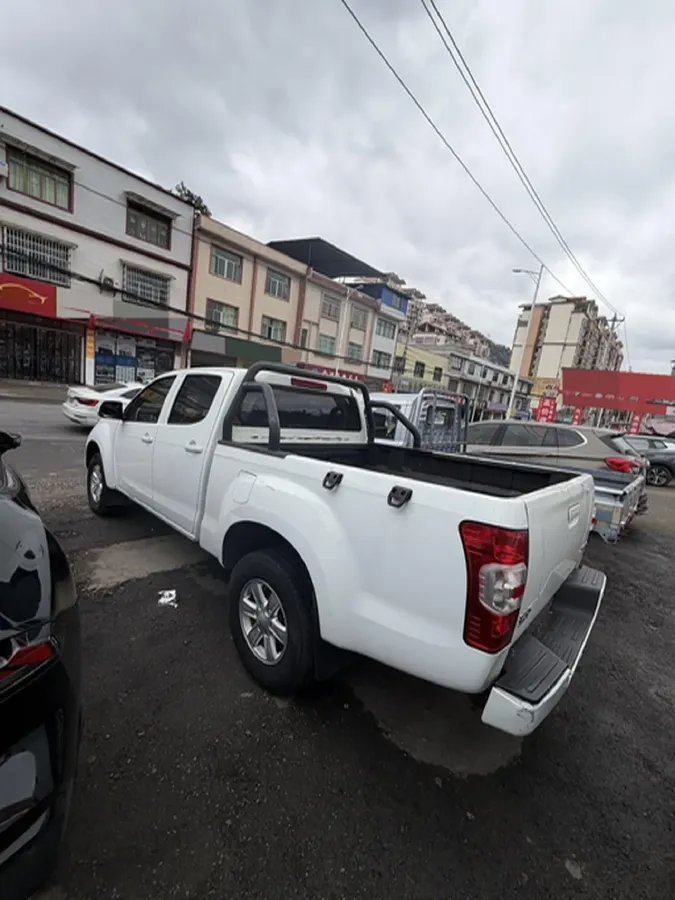 2022 Isuzu RE-MAX Jim 2.8T 120HP L4 5MT,autocango,china used car exporter,china ev exporter,chinese used car exporter,chinese used ev exporter