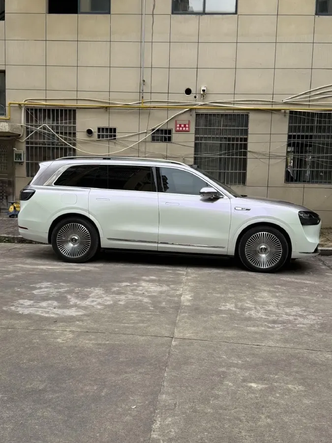 2024 AITO AITO M9 1.5T 152HP L4 REEV 42KWH,autocango,china used car exporter,china ev exporter,chinese used car exporter,chinese used ev exporter