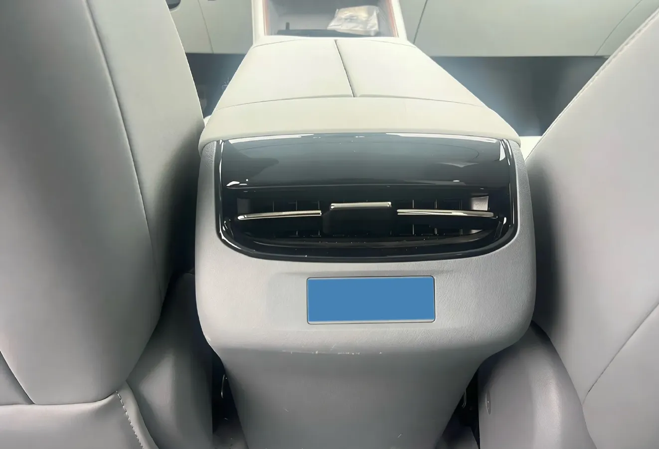 2024 DongFeng eπ eπ007 BEV 70.26KWH,autocango,china used car exporter,china ev exporter,chinese used car exporter,chinese used ev exporter