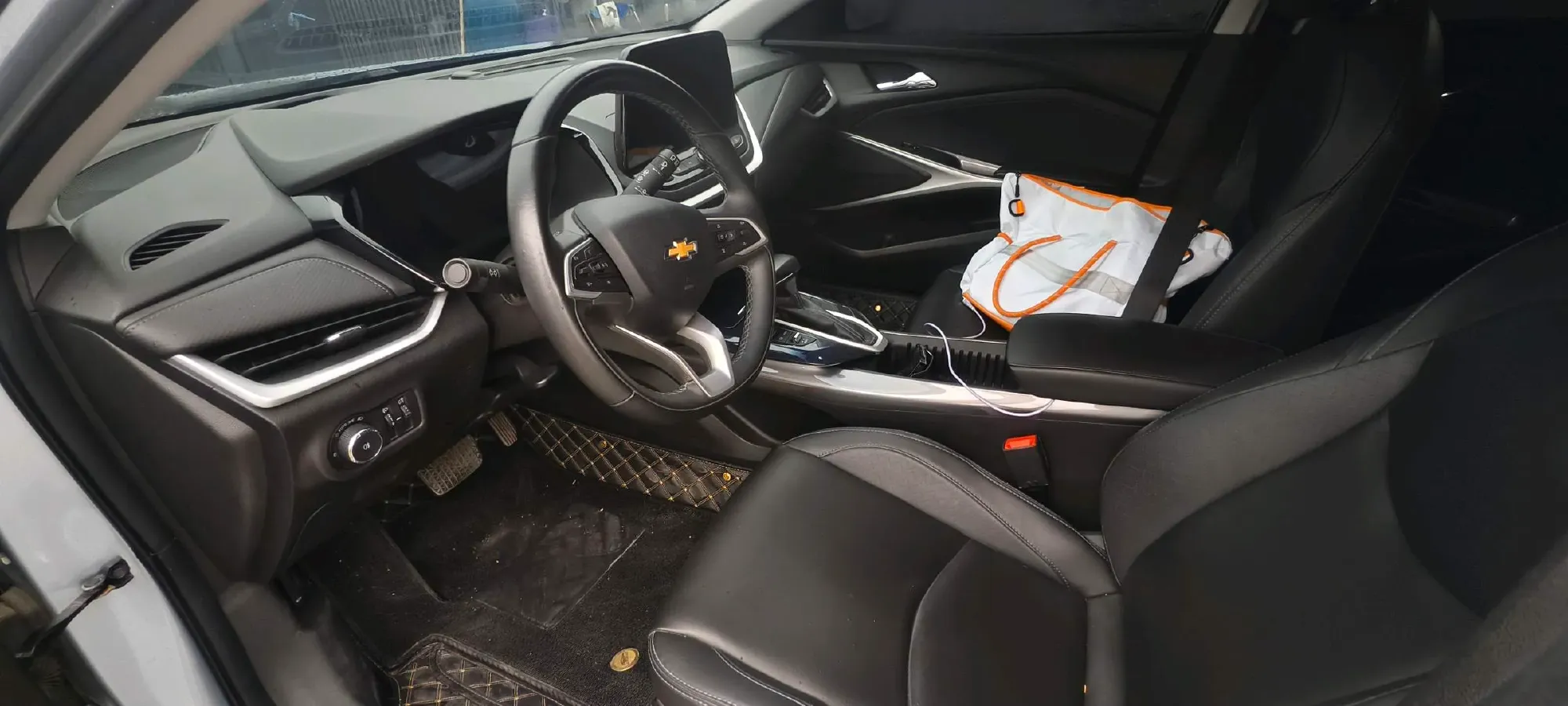 2022 Bestune T99 2.0T 224HP L4 6AT,autocango,china used car exporter,china ev exporter,chinese used car exporter,chinese used ev exporter