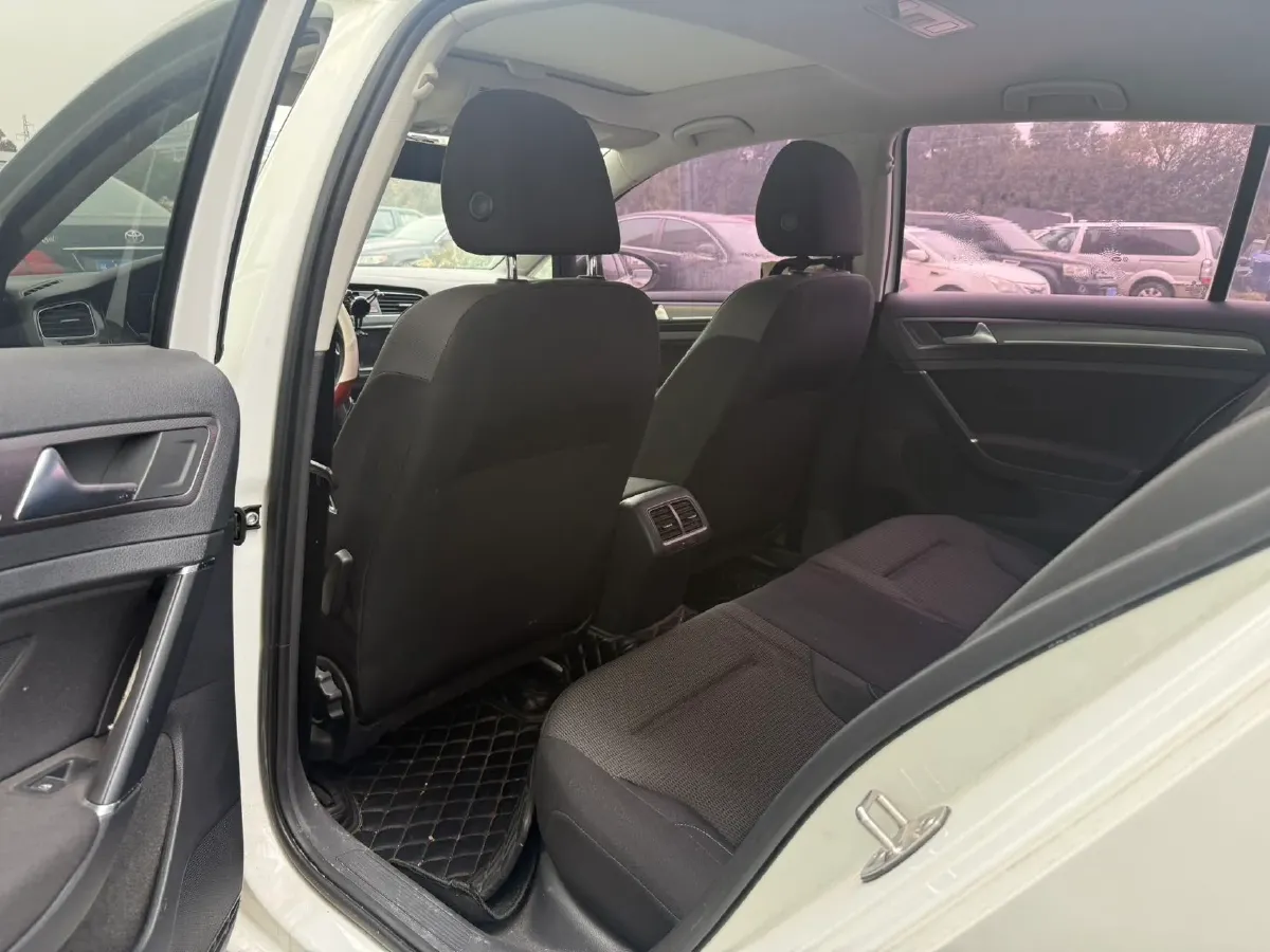 2017 Volkswagen Golf 1.4T 131HP L4 7DCT,autocango,china used car exporter,china ev exporter,chinese used car exporter,chinese used ev exporter