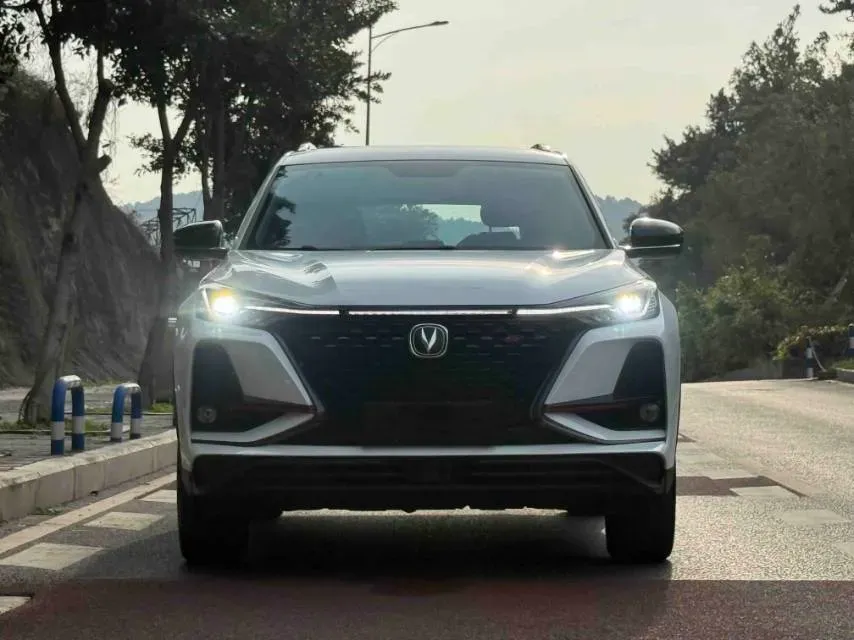 2020 ChangAn CS75 Plus 1.5T 178HP L4 6AT,autocango,china used car exporter,china ev exporter,chinese used car exporter,chinese used ev exporter