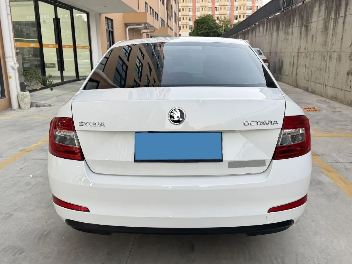 2017 Skoda Octavia 1.6L 110HP L4 6AT,autocango,china used car exporter,china ev exporter,chinese used car exporter,chinese used ev exporter
