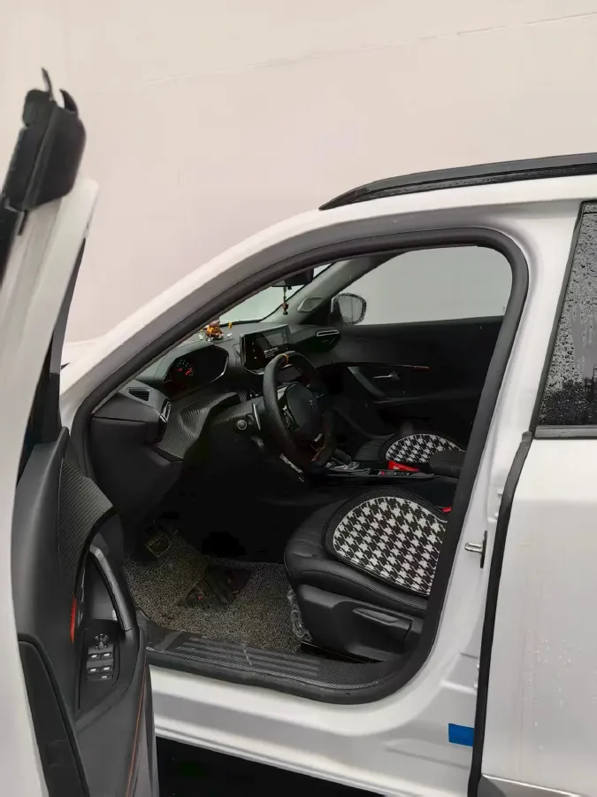 2022 Peugeot 2008 1.2T 136HP L3 6DCT,autocango,china used car exporter,china ev exporter,chinese used car exporter,chinese used ev exporter