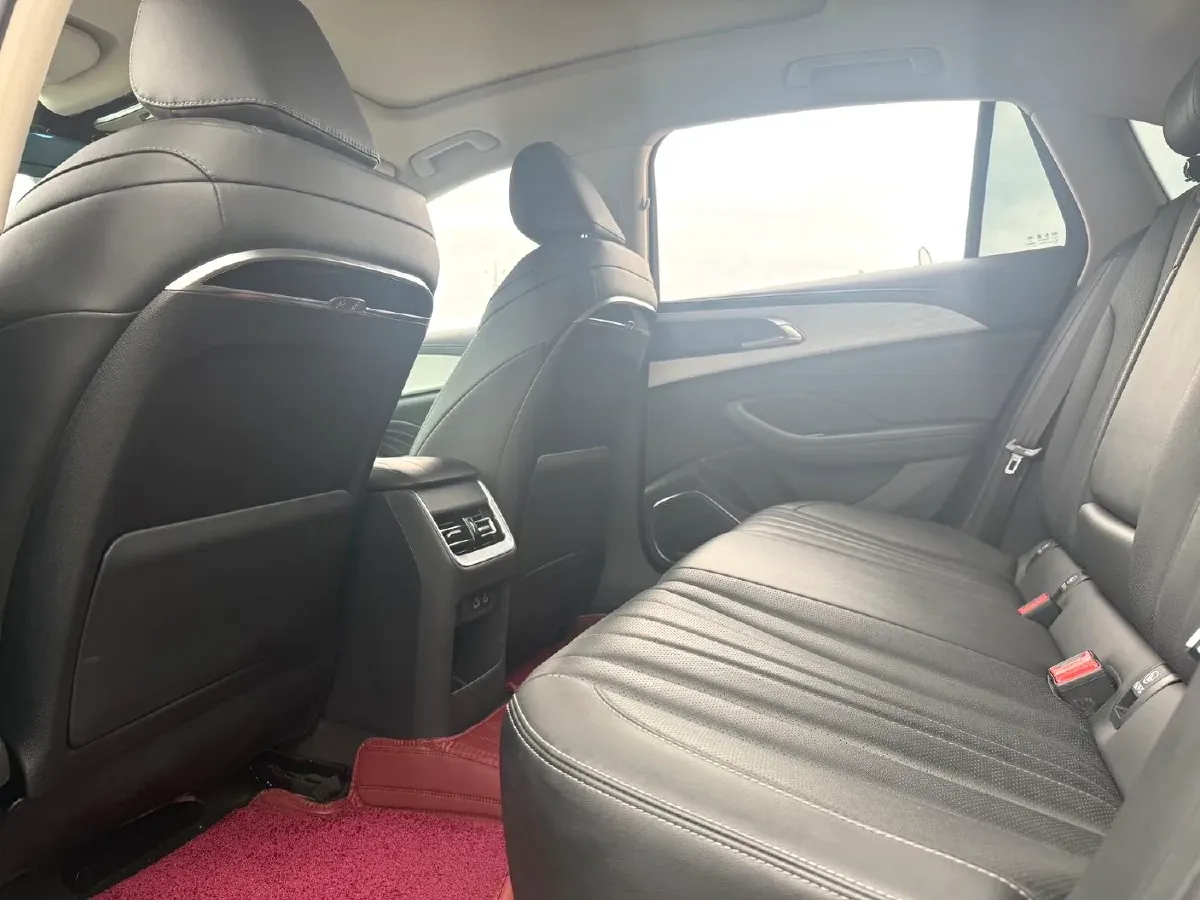 2025 HongQi H5 1.5T 169HP L4 7DCT,autocango,china used car exporter,china ev exporter,chinese used car exporter,chinese used ev exporter