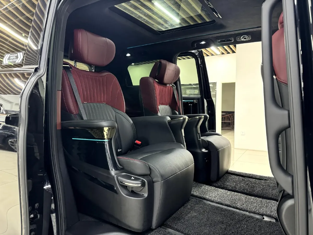 2023 GAC Trumpchi M8 2.0T 252HP L4 8AT,autocango,china used car exporter,china ev exporter,chinese used car exporter,chinese used ev exporter