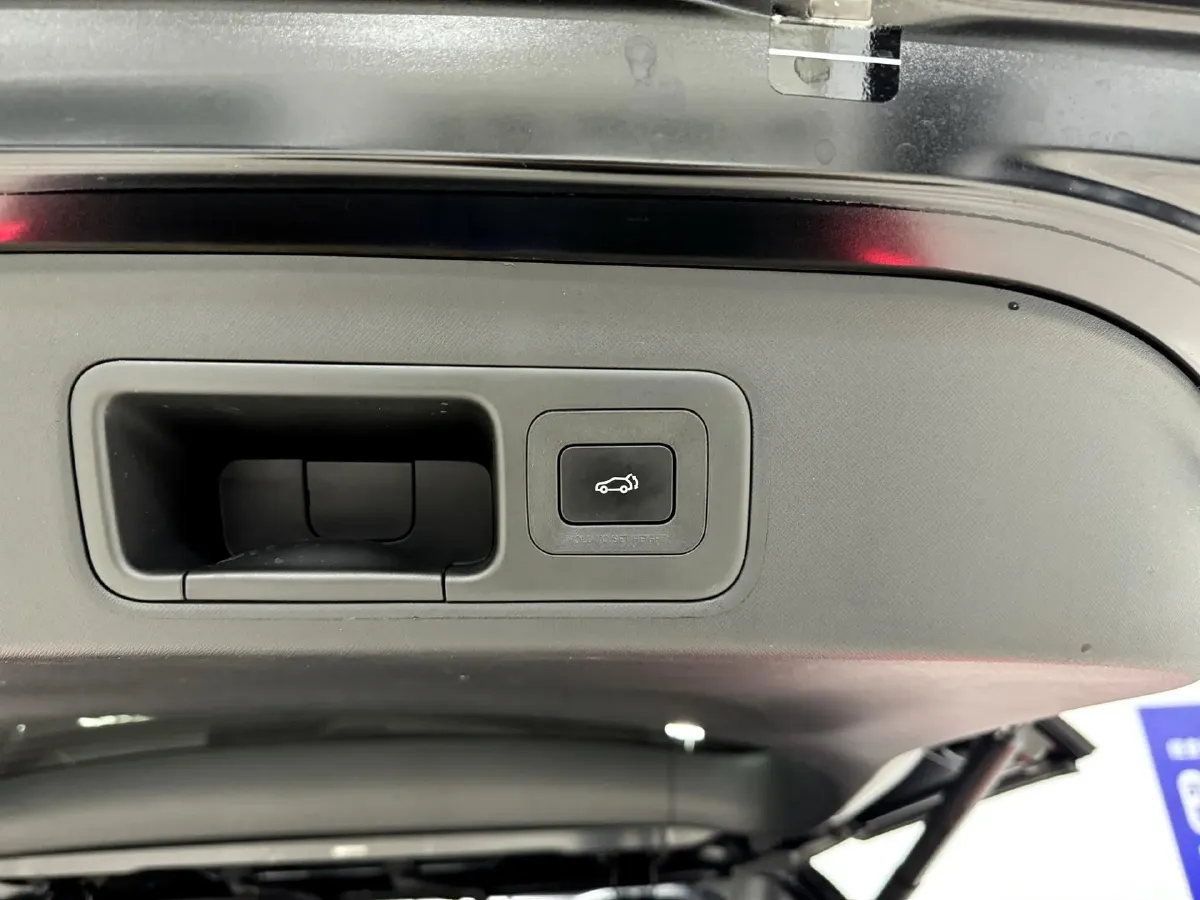 2023 GAC Trumpchi M8 2.0T 252HP L4 8AT,autocango,china used car exporter,china ev exporter,chinese used car exporter,chinese used ev exporter