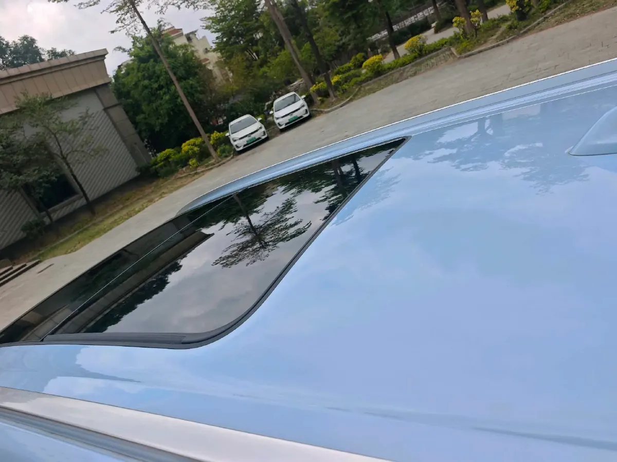 2020 Li ONE Range Extended 131HP REEV 40.5KWH,autocango,china used car exporter,china ev exporter,chinese used car exporter,chinese used ev exporter