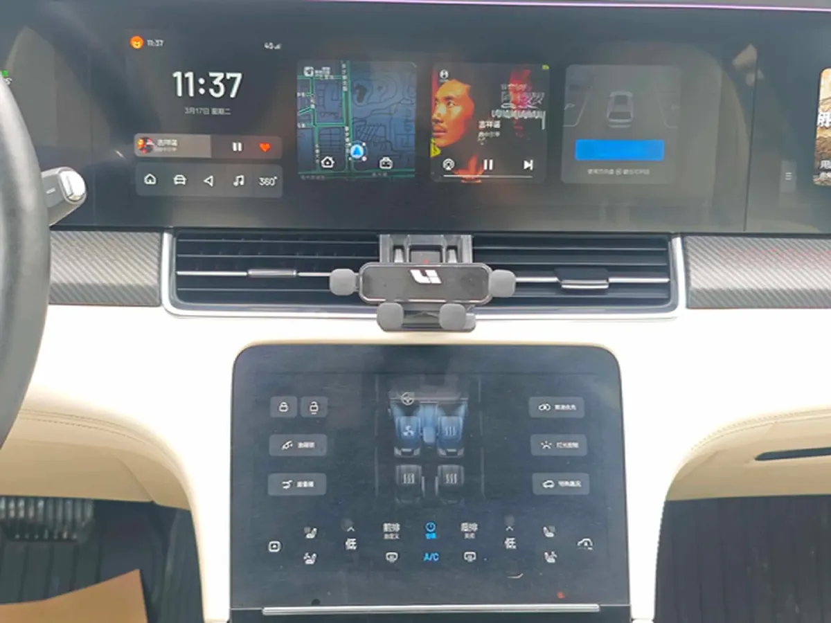 2020 Li ONE Range Extended 131HP REEV 40.5KWH,autocango,china used car exporter,china ev exporter,chinese used car exporter,chinese used ev exporter