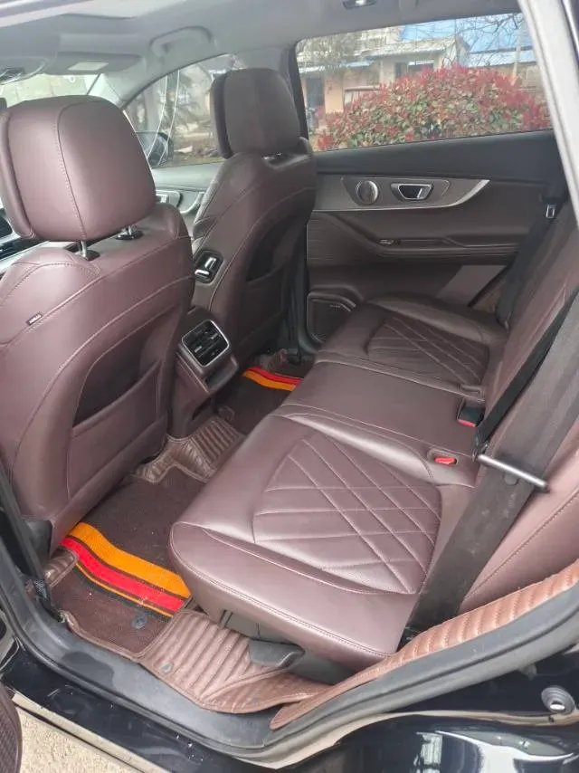 2022 Chery Tiggo 8 PRO 1.6T 197HP L4 7DCT,autocango,china used car exporter,china ev exporter,chinese used car exporter,chinese used ev exporter