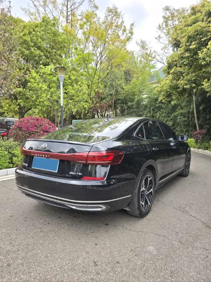 2024 Volkswagen Passat 2.0T 220HP L4 7DCT,autocango,china used car exporter,china ev exporter,chinese used car exporter,chinese used ev exporter