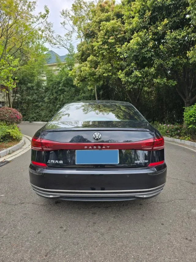 2024 Volkswagen Passat 2.0T 220HP L4 7DCT,autocango,china used car exporter,china ev exporter,chinese used car exporter,chinese used ev exporter
