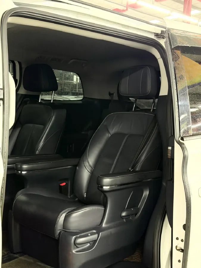 2021 GAC Trumpchi M8 2.0T 252HP L4 8AT,autocango,china used car exporter,china ev exporter,chinese used car exporter,chinese used ev exporter