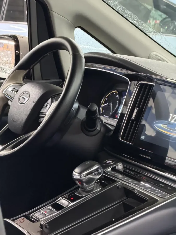 2021 GAC Trumpchi M8 2.0T 252HP L4 8AT,autocango,china used car exporter,china ev exporter,chinese used car exporter,chinese used ev exporter