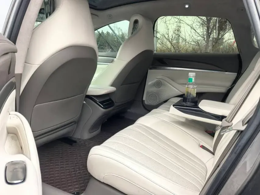 2022 IM L7 BEV 90KWH,autocango,china used car exporter,china ev exporter,chinese used car exporter,chinese used ev exporter