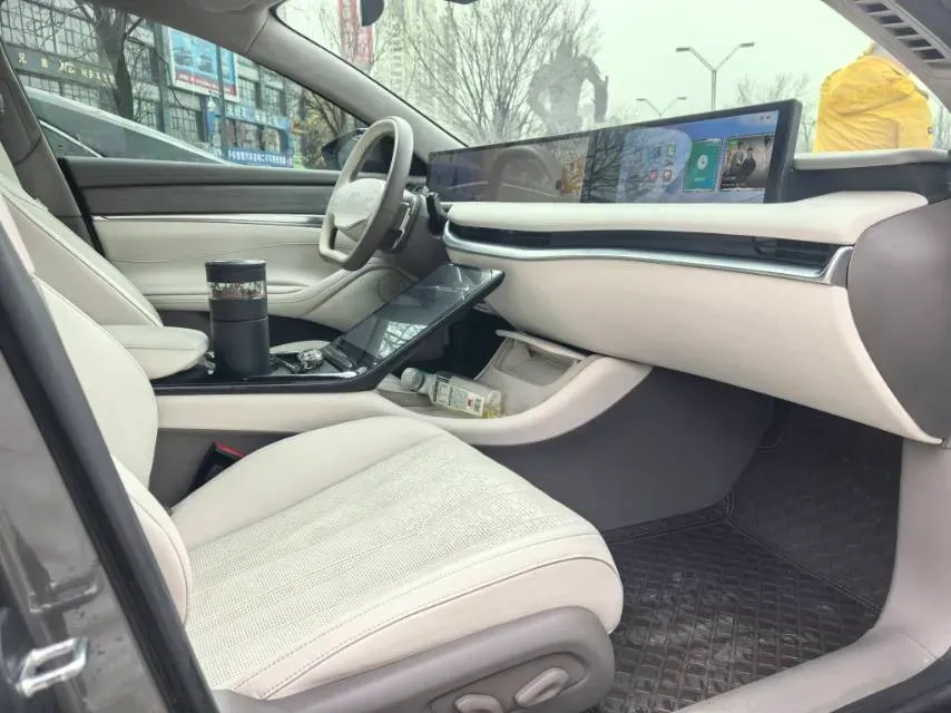 2022 IM L7 BEV 90KWH,autocango,china used car exporter,china ev exporter,chinese used car exporter,chinese used ev exporter