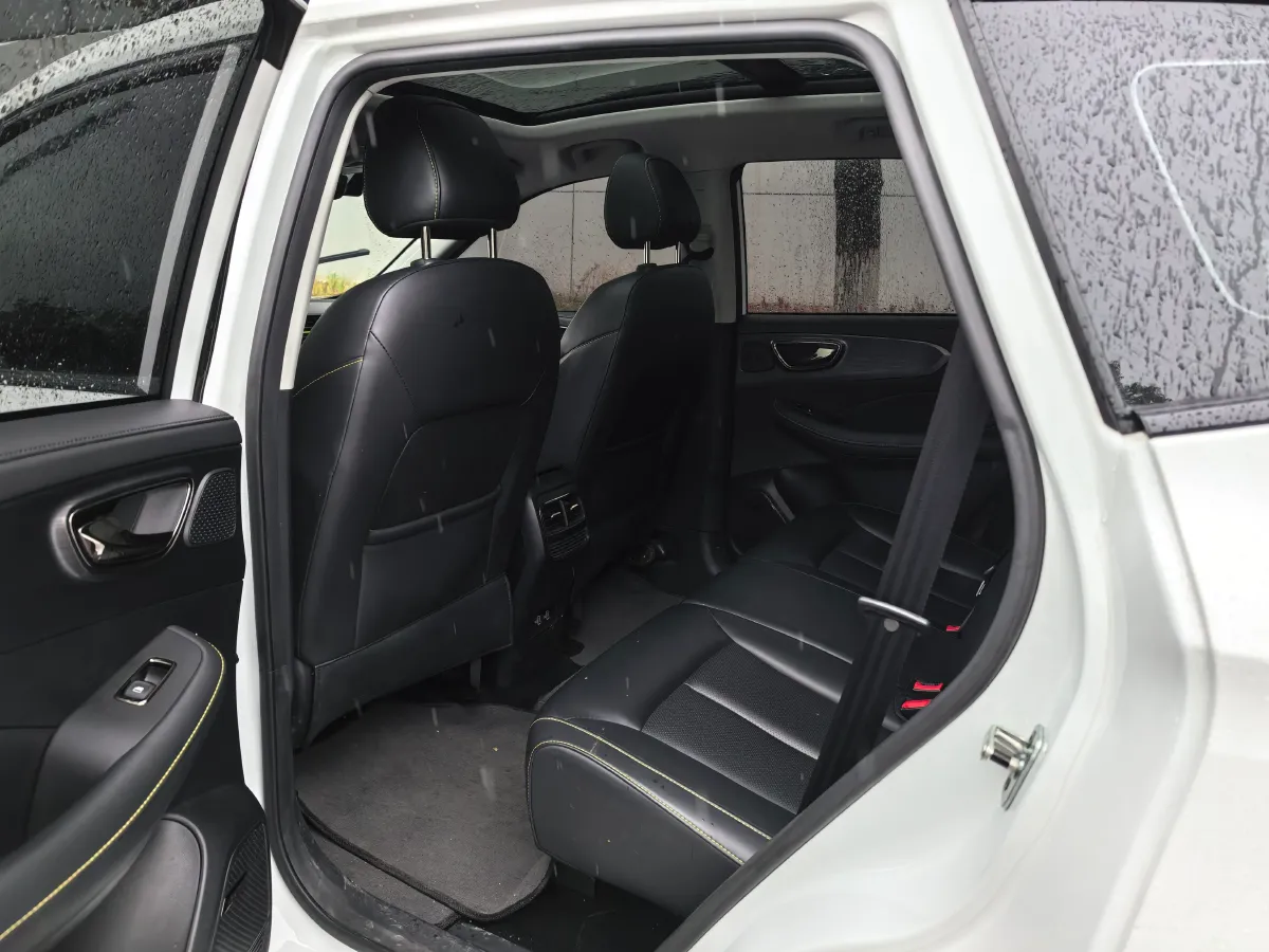 2021 Roewe RX5 1.5T 181HP L4 7DCT,autocango,china used car exporter,china ev exporter,chinese used car exporter,chinese used ev exporter