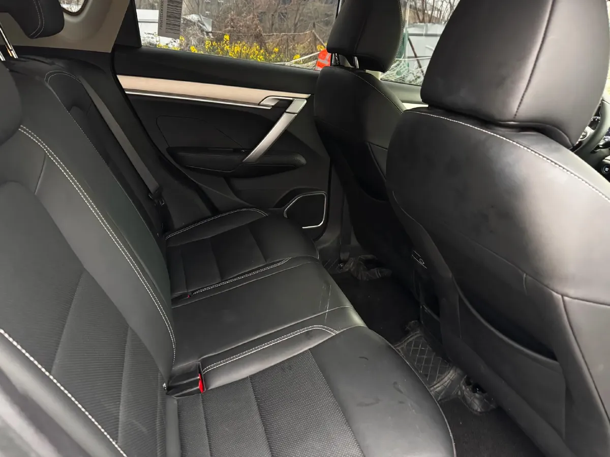 2025 Geely Coolray 1.5L 126HP L4 CVT,autocango,china used car exporter,china ev exporter,chinese used car exporter,chinese used ev exporter