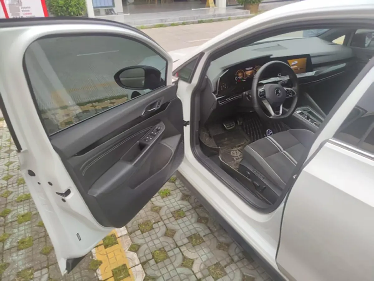 2023 Volkswagen Golf 1.4T 150HP L4 7DCT,autocango,china used car exporter,china ev exporter,chinese used car exporter,chinese used ev exporter