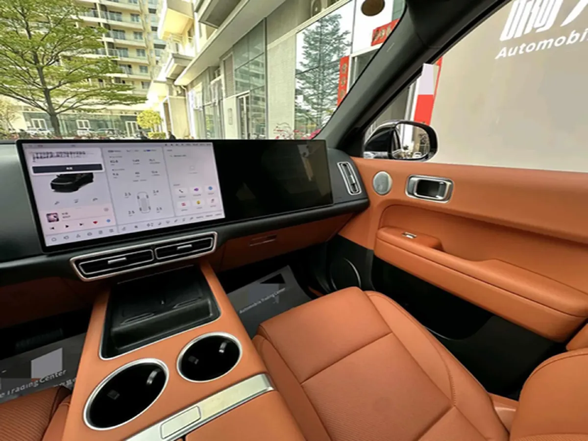 2025 Li L6 Range Extended 154HP L4 REEV,autocango,china used car exporter,china ev exporter,chinese used car exporter,chinese used ev exporter