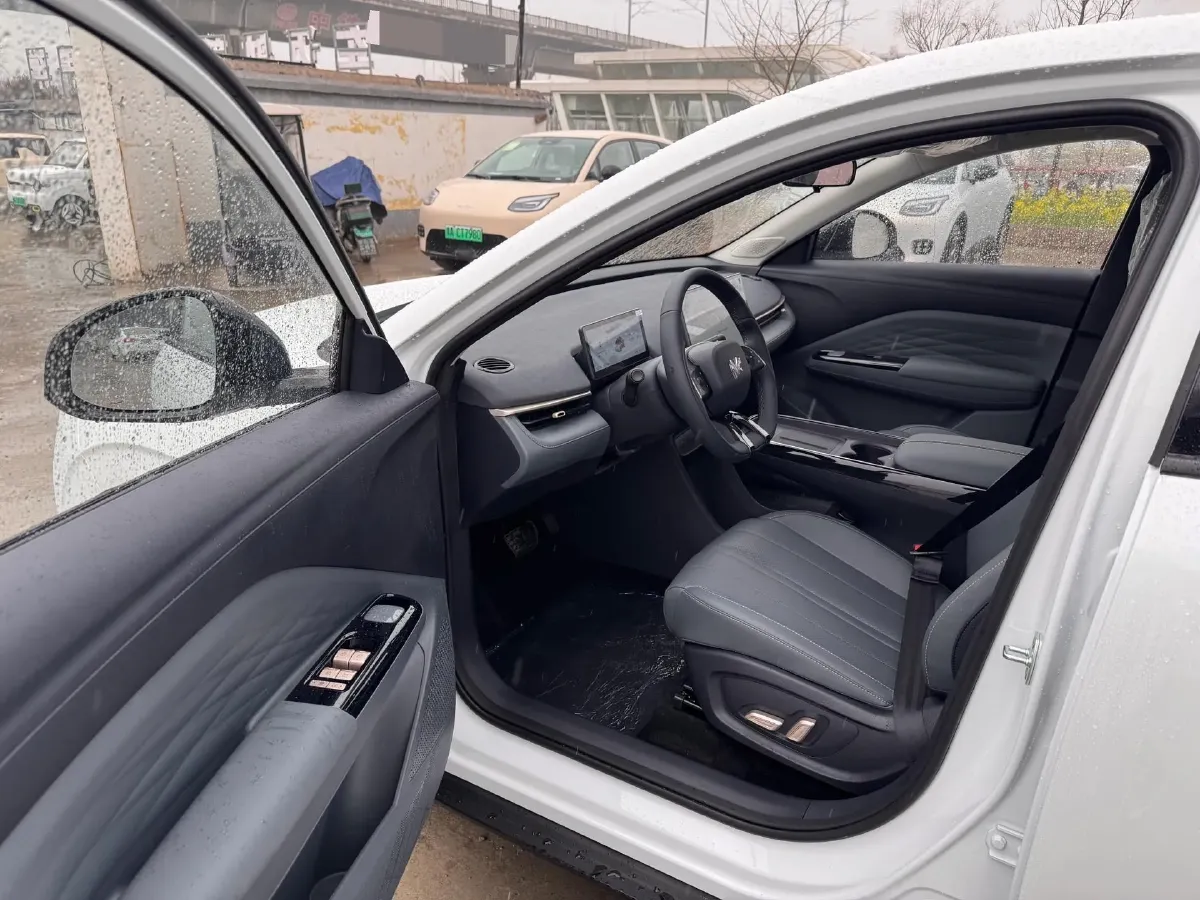 2026 ARCFOX T1 BEV,autocango,china used car exporter,china ev exporter,chinese used car exporter,chinese used ev exporter