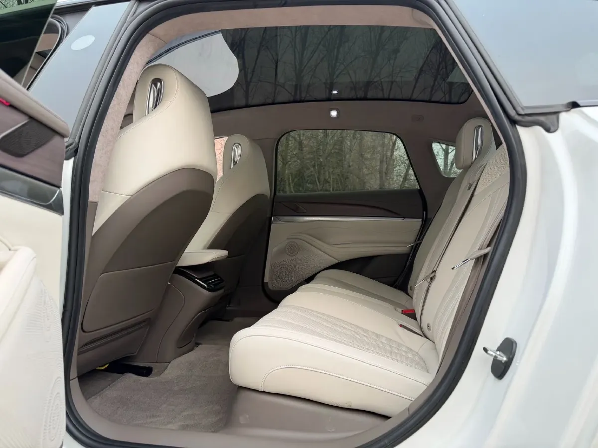 2022 IM L7 BEV 90KWH,autocango,china used car exporter,china ev exporter,chinese used car exporter,chinese used ev exporter