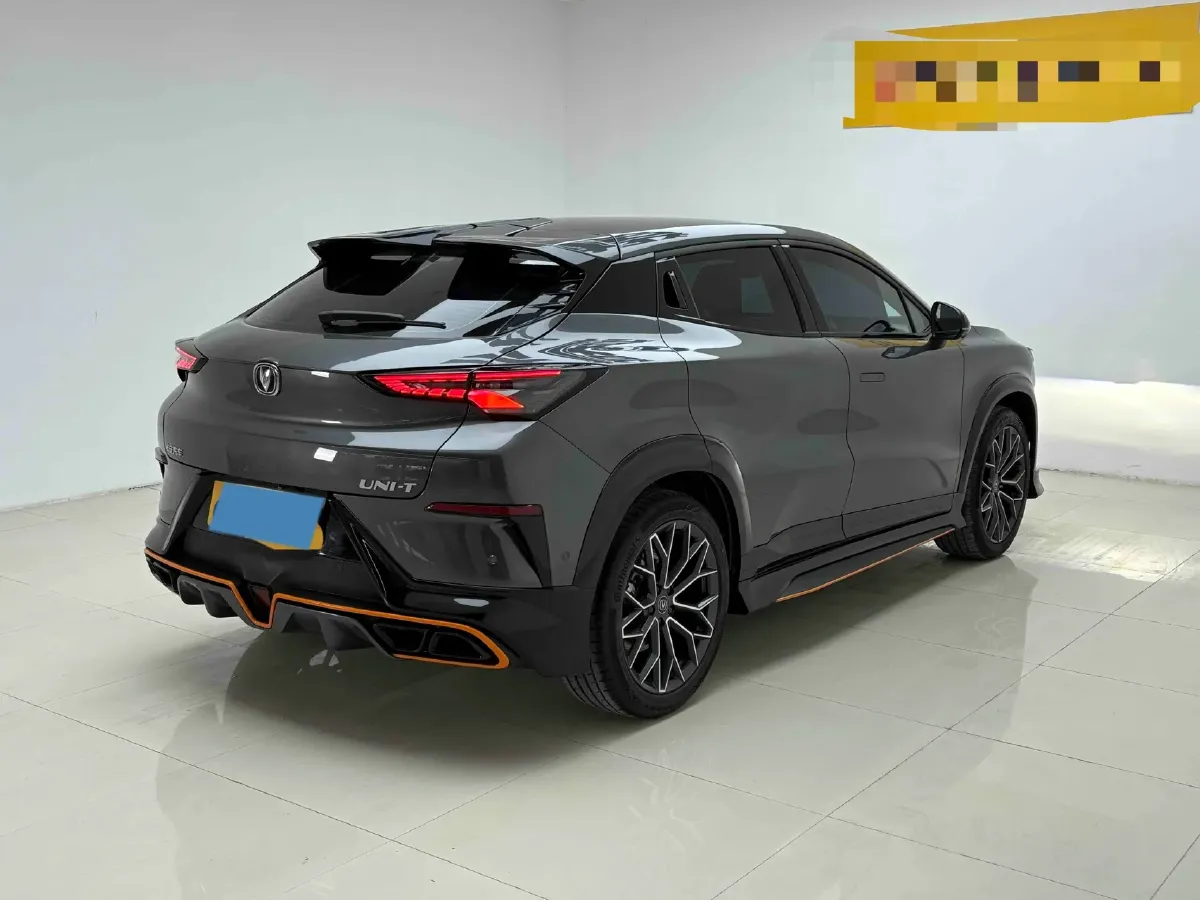 2022 ChangAn UNI-T 1.5T 188HP L4 7DCT,autocango,china used car exporter,china ev exporter,chinese used car exporter,chinese used ev exporter