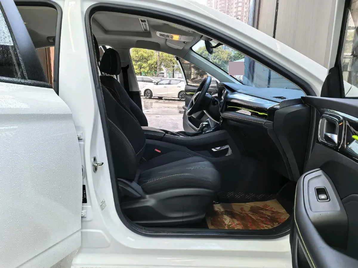 2021 Roewe i5 1.5L 120HP L4 CVT,autocango,china used car exporter,china ev exporter,chinese used car exporter,chinese used ev exporter