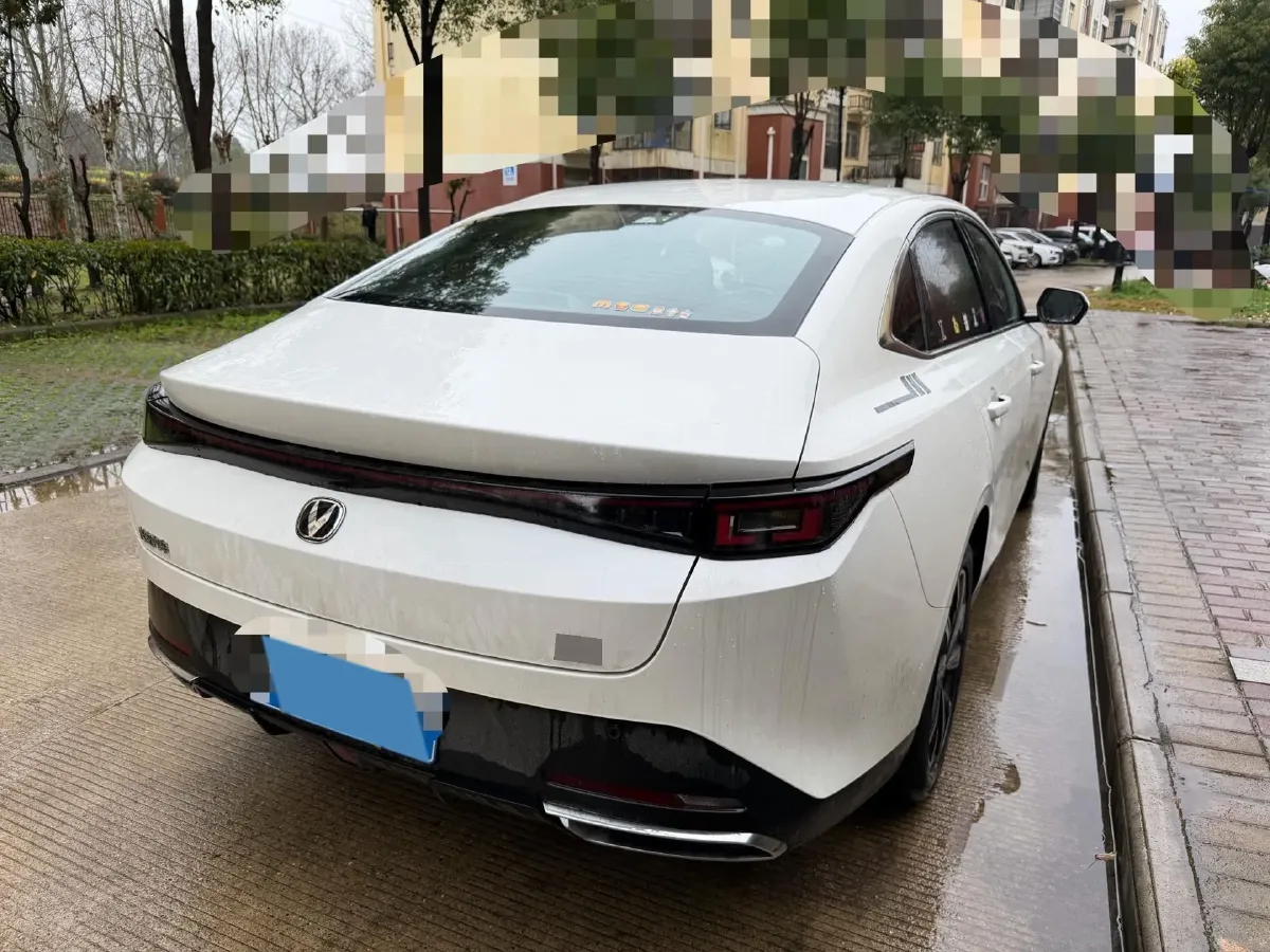 2025 ChangAn Eado 1.5T 192HP L4 7DCT,autocango,china used car exporter,china ev exporter,chinese used car exporter,chinese used ev exporter